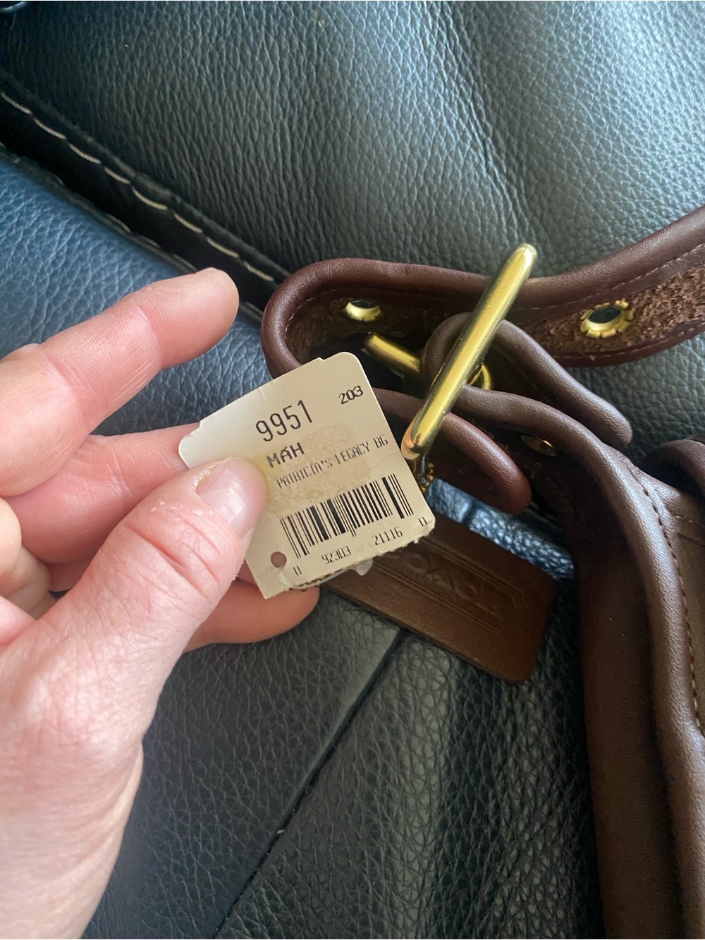 Vintage 1990s Coach Patricia Legacy Bag in Mahogany NWT and coach booklet - Picture 7 of 7